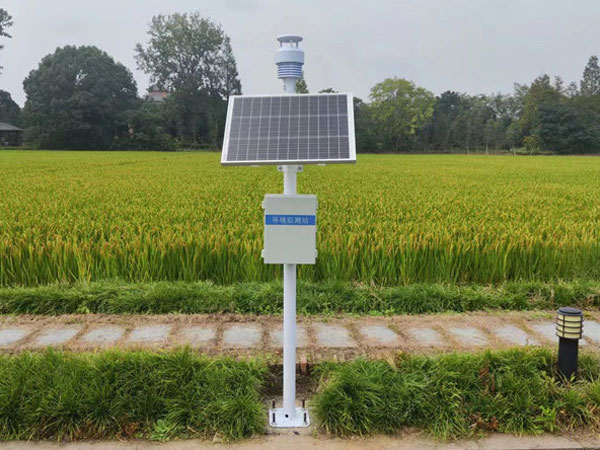 Estuche de estación meteorológica pequeña automática, imagen real