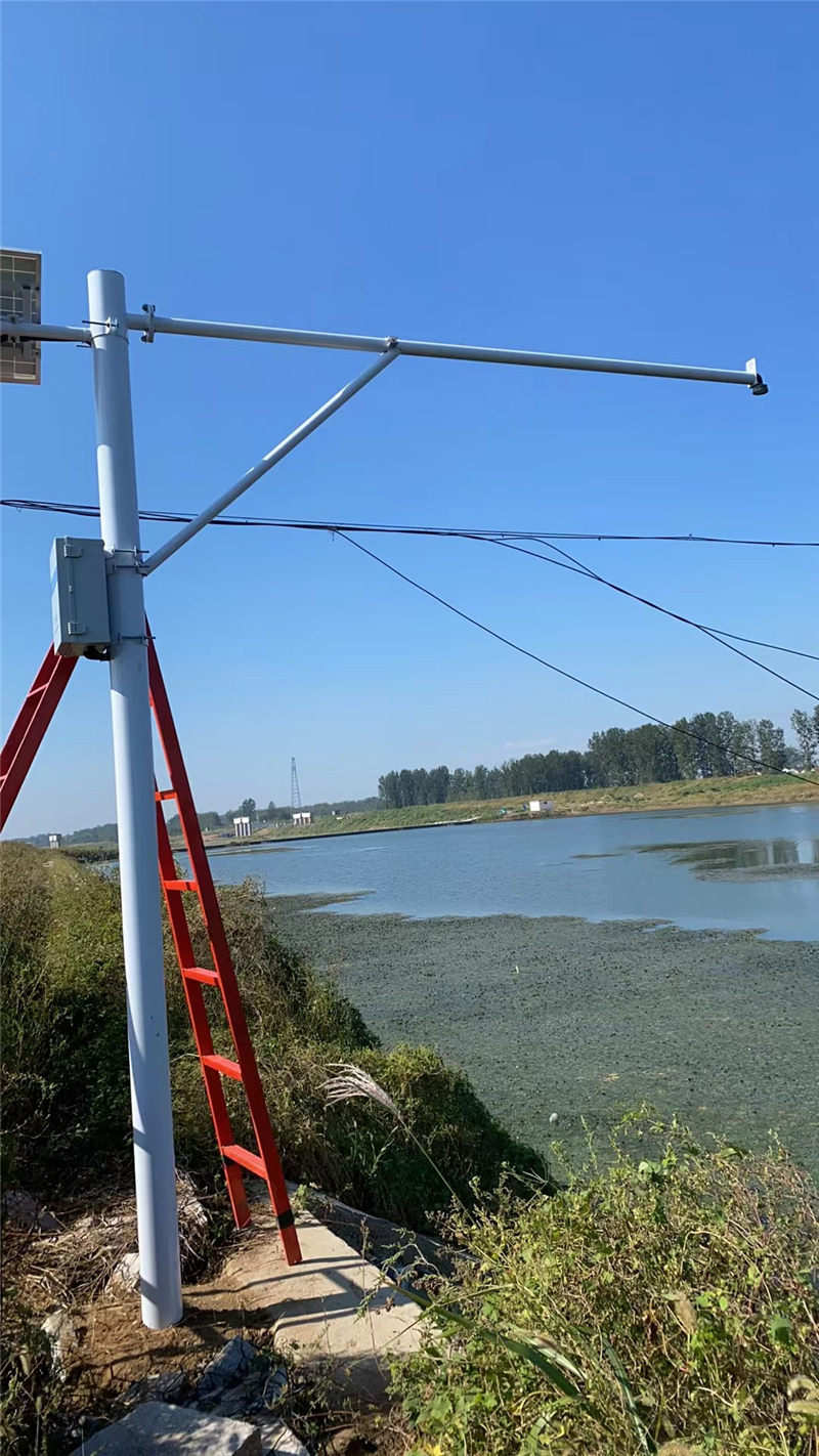 Imagen real del caso de una estación de monitoreo del nivel del agua por radar