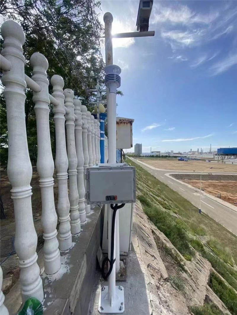 Imagen real de la carcasa de la estación meteorológica a prueba de explosiones