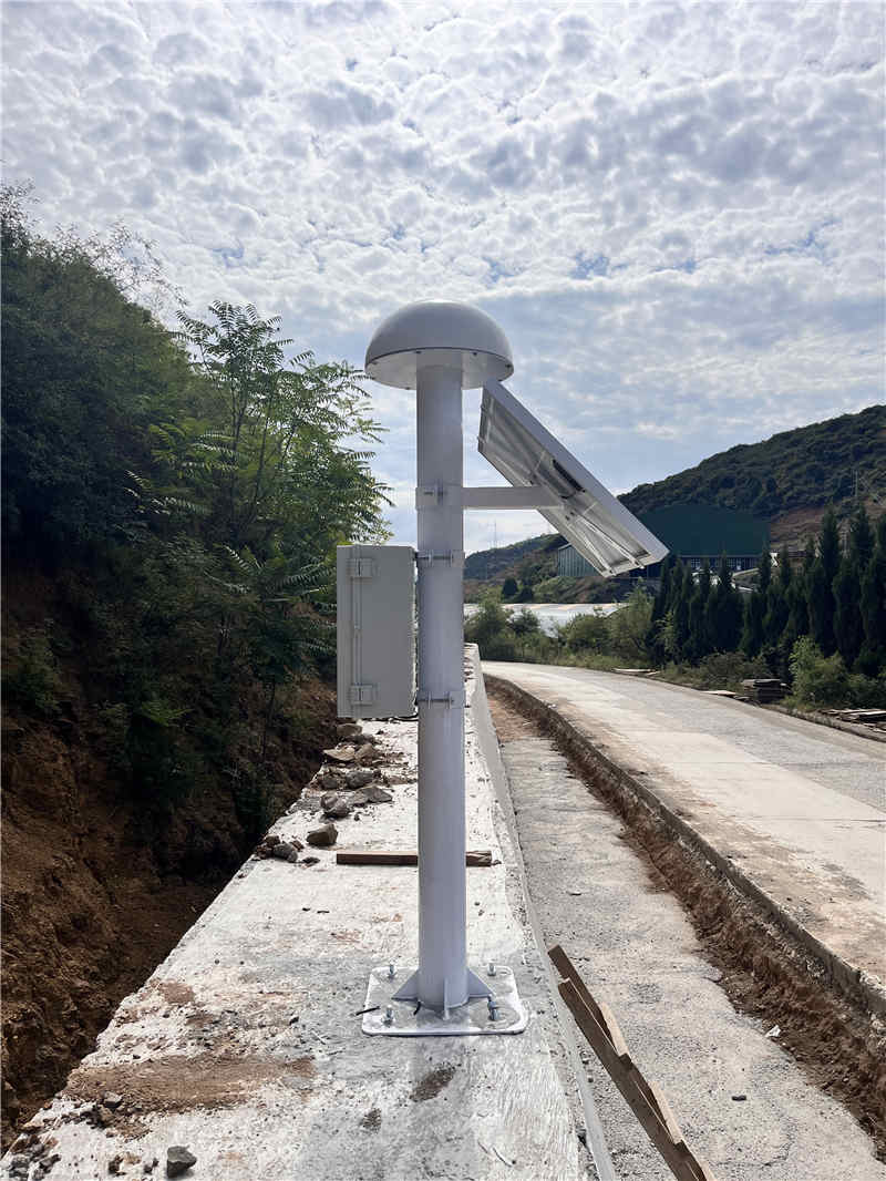 Caso real de la estación de monitoreo de desplazamiento GNSS